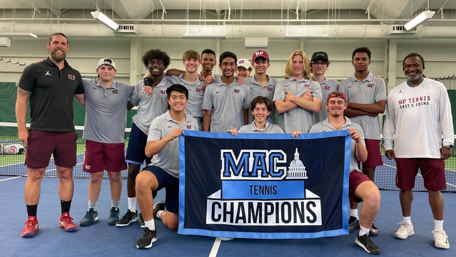 Sophomore Asher Sedwick and freshman Chase Hunter won their match 7-5, securing the MAC Championship for Sidwell. Photo: Sidwell Friends.