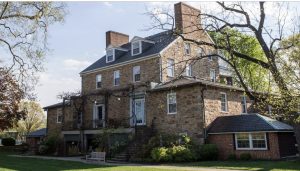 As inflation increases, some Sidwell teachers are concerned about how their salary will cover their expenses.
