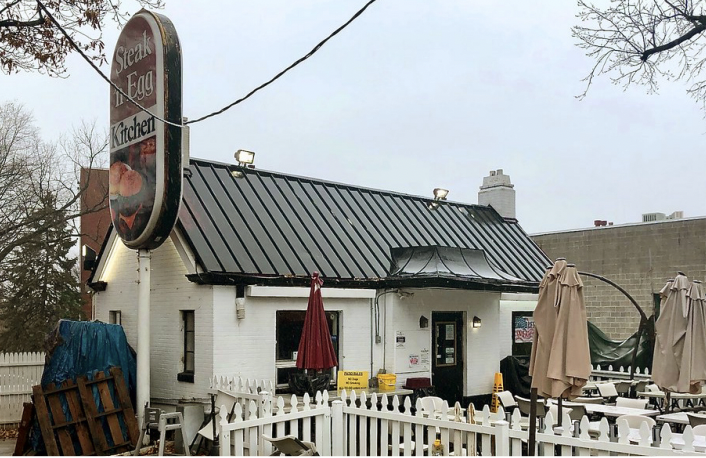 Steak ‘n Egg Diner on Wisconsin Avenue is set to close after 32 years.