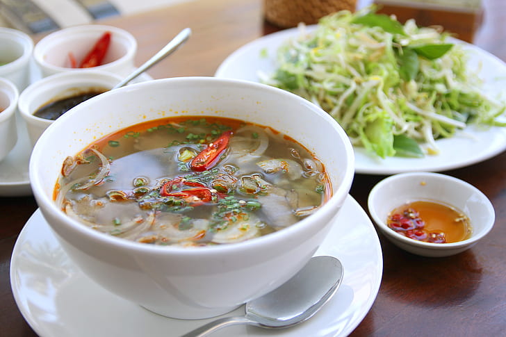 2D Noodles opened in Spring 2025, bringing comic book-inspired charm.